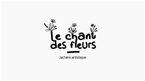   Le Chant des Fleurs Silencieuses : Une Mélancolie Vibrante dans la Peinture de Laranjo !